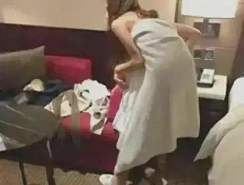 镇江老师吃瓜视频,一场校园“瓜田”奇观