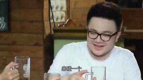 路人吃瓜恶作剧,一场闹剧引发的社区热议