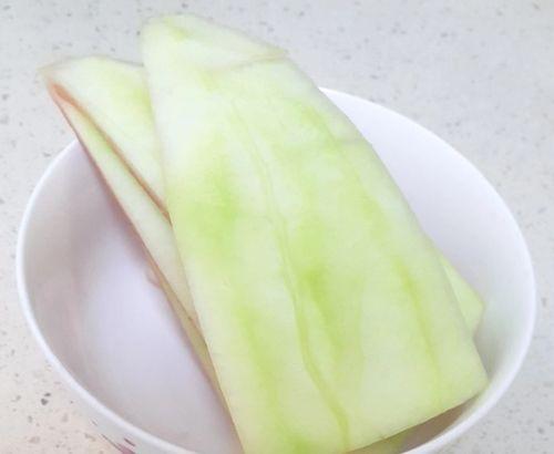 产妇吃毛瓜,营养美味两不误