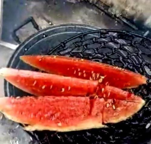 黑暗料理吃瓜群众,揭秘美食界的另类风景